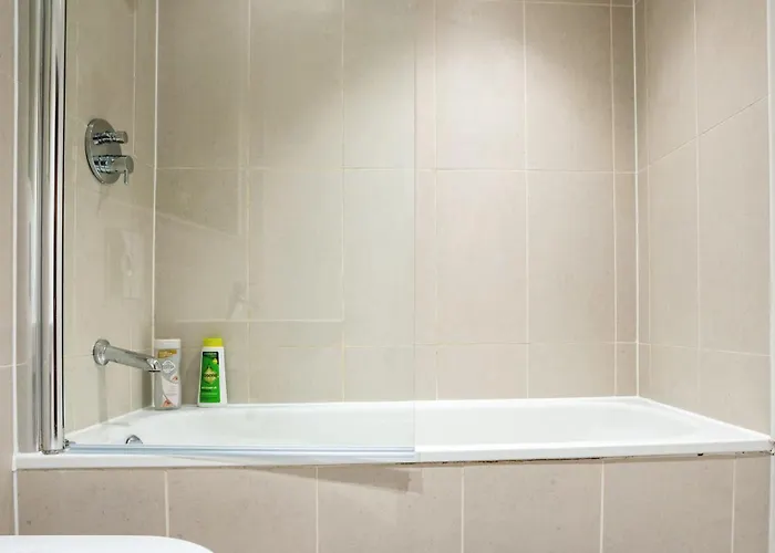 Triplex Penthouse Sleeps 14 River View Apartment *