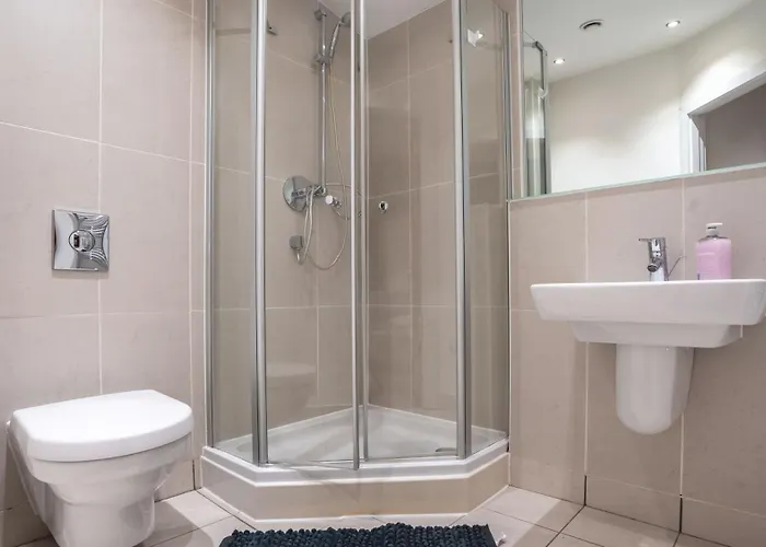 Triplex Penthouse Sleeps 14 River View *