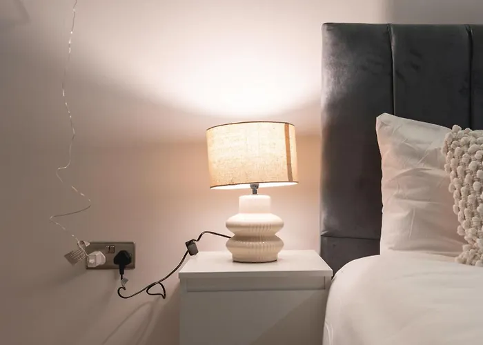 Apartment Triplex Penthouse Sleeps 14 River View *